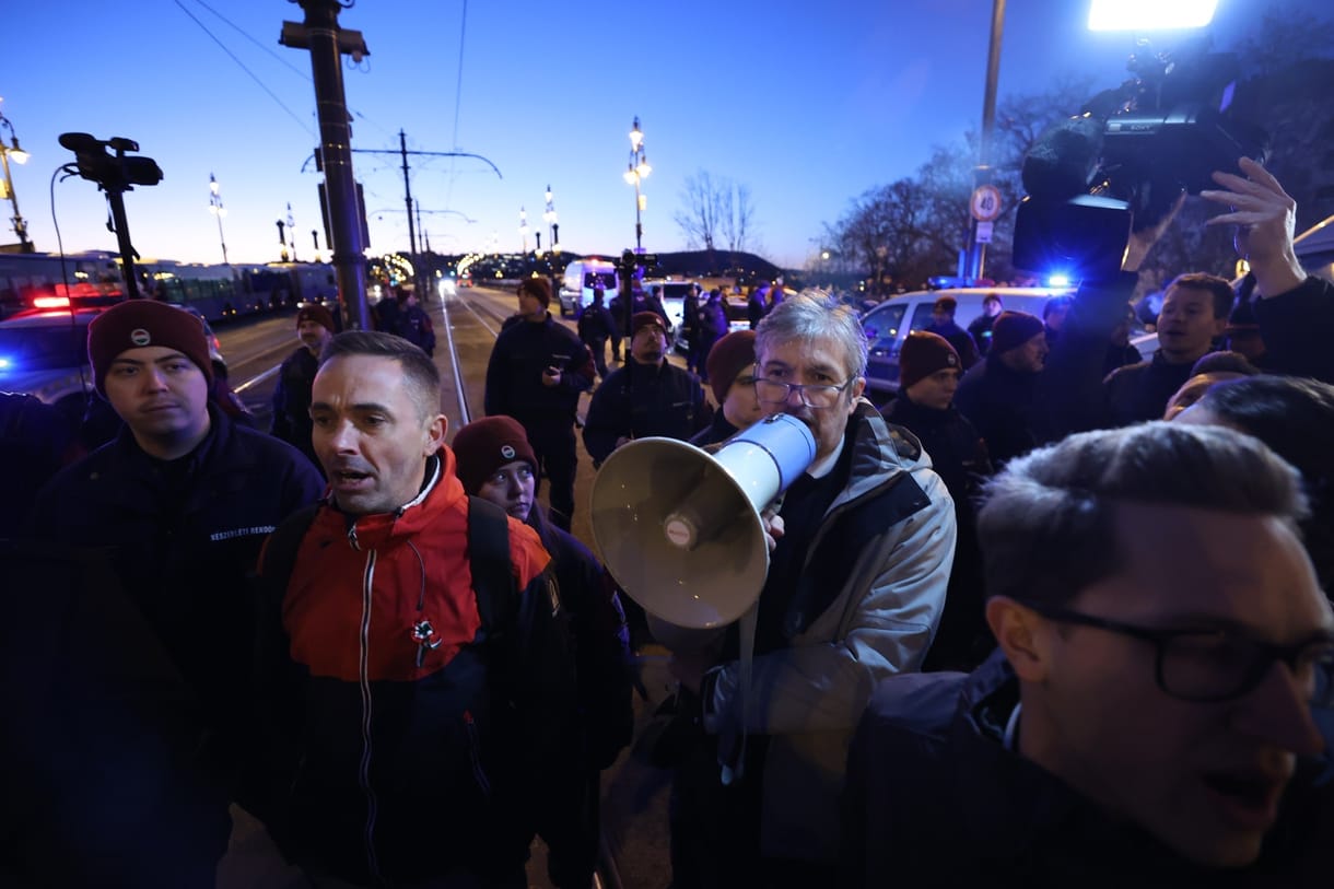 Hadházy: Papírunk van róla, hogy tilos tiltakozni a Pride betiltása ellen