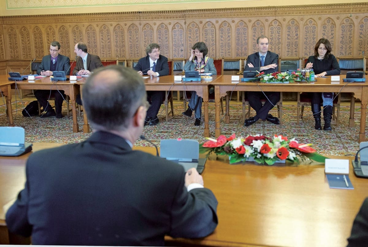 IMF-viták Magyarországon az  Antall-kormánytól a NER-ig