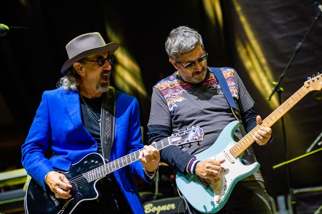 Elhunyt Jack Sonni, a Dire Straits gitárosa