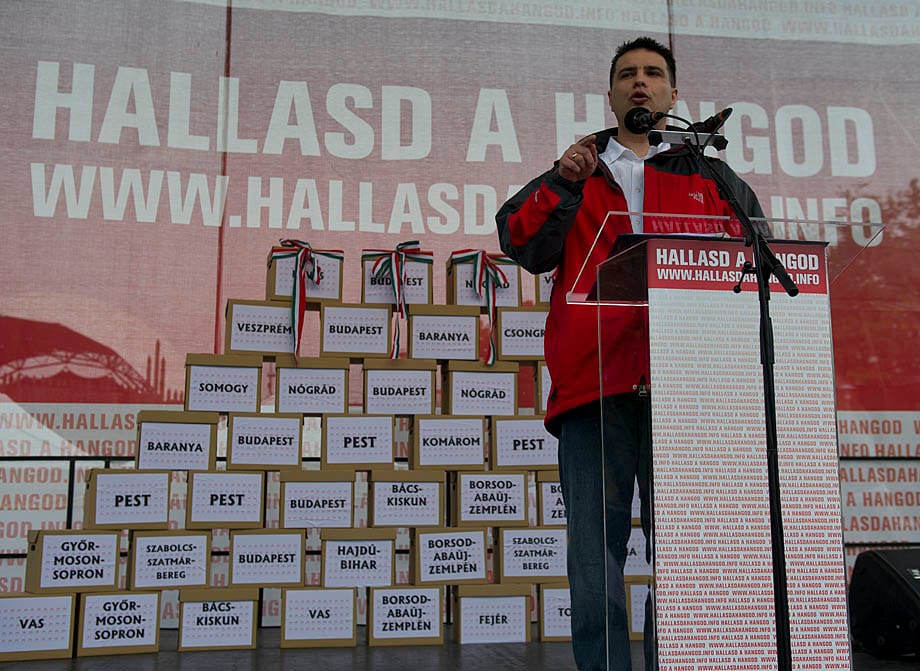 Mesterházy szerint szociális válságot idéz elő a Fidesz