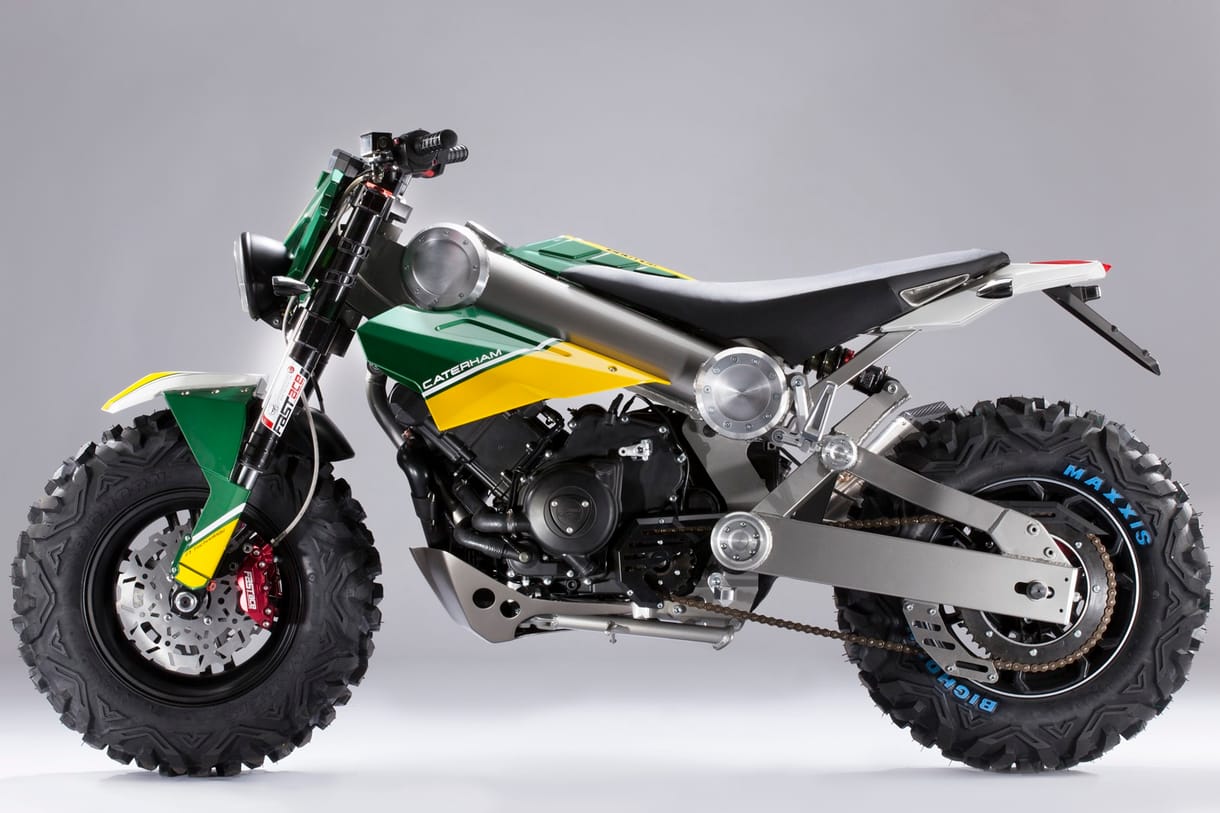 Már motorkerékpárjai is vannak a Caterhamnek - fotók