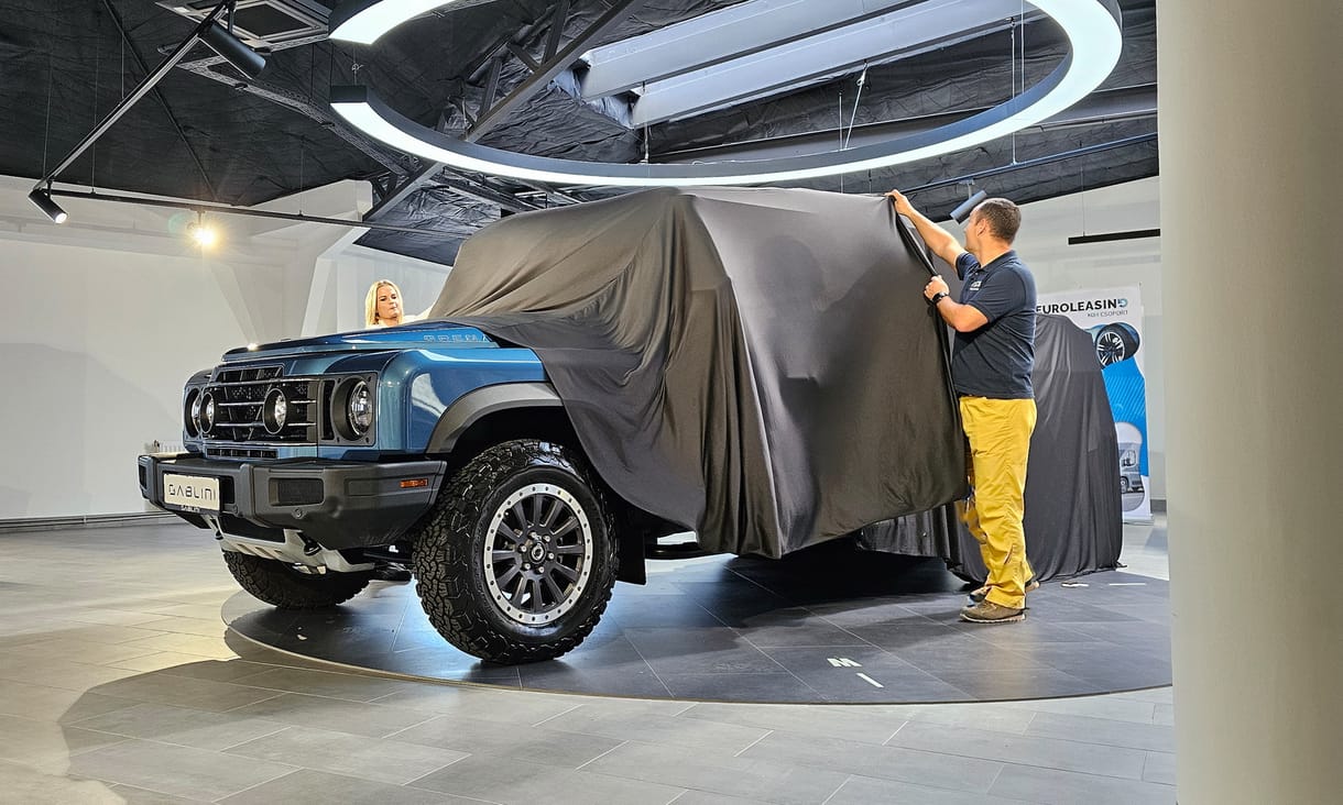6 hengeres BMW-motor és plató: új pickup érkezett Magyarországra, megnéztük