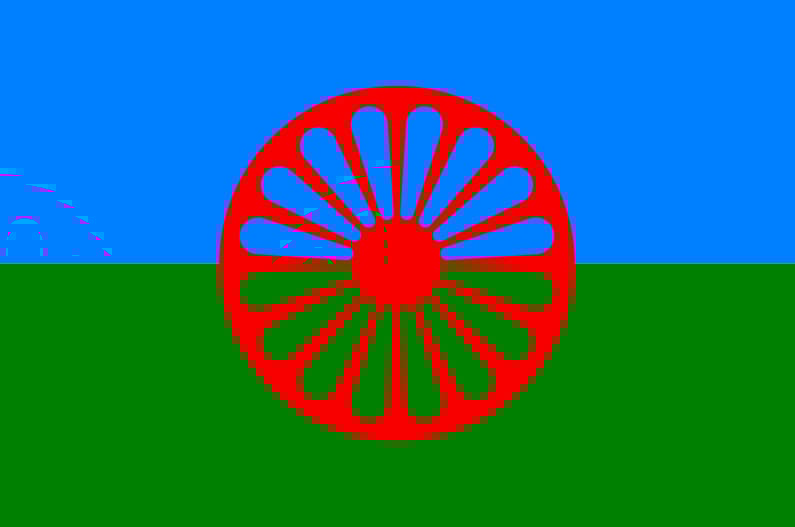 Út az úttal tán nem találkozik, de roma a romával igen