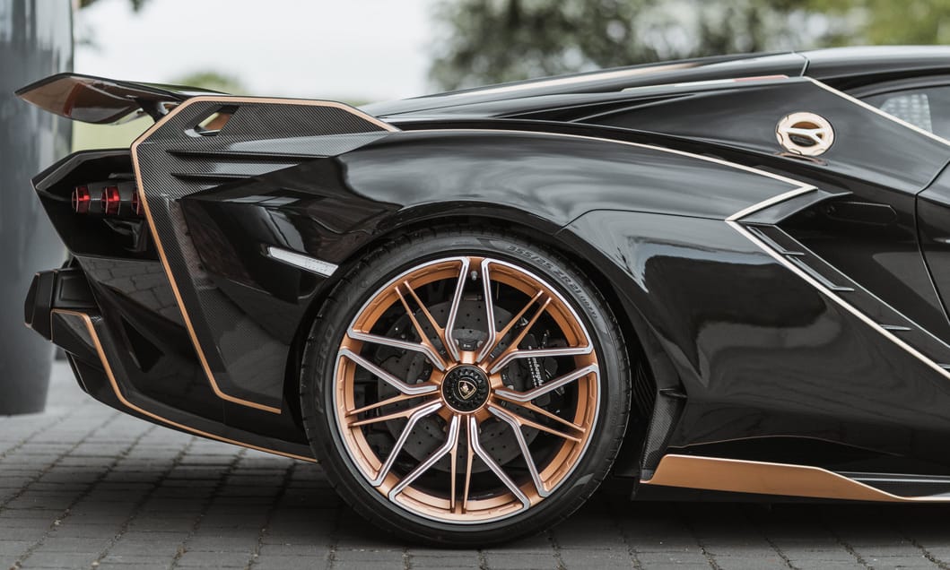 Ritkán kínálnak eladásra ilyen szuperkondenzátoros ritka Lamborghinit