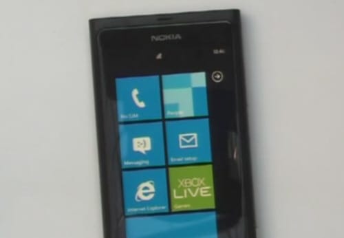 A Nokia-vezér bemutatta a cég első Mango szoftveres telefonját