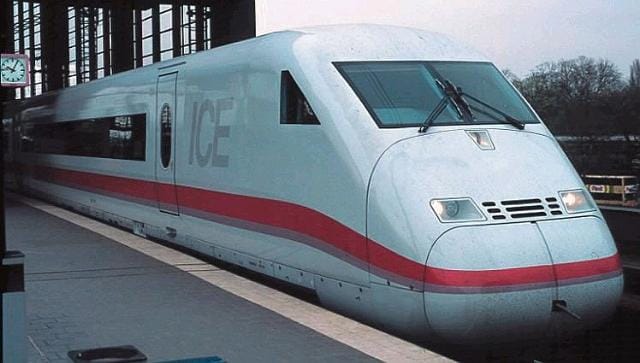 A német vasutas szakszervezet lefújta 50 órás sztrájkját