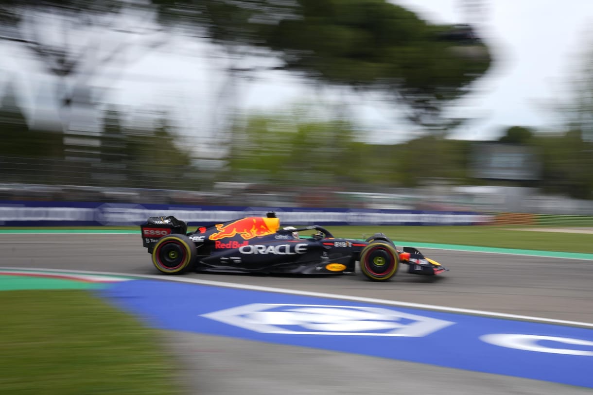 Verstappen nyerte az F1 sprintfutamot Imolában