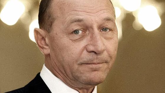 Basescu elismeri hibáit, de nem mond le
