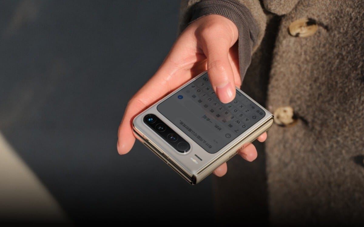 Mint egy ötvözet: itt a Huawei új, hajlítható kijelzős mobilja, a Pura X