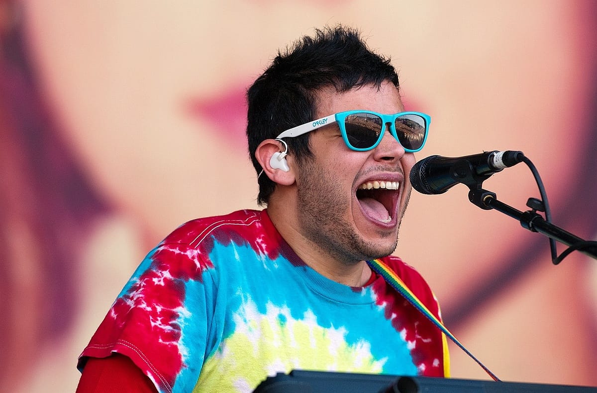Az egyik tag kilépett a Vampire Weekendből