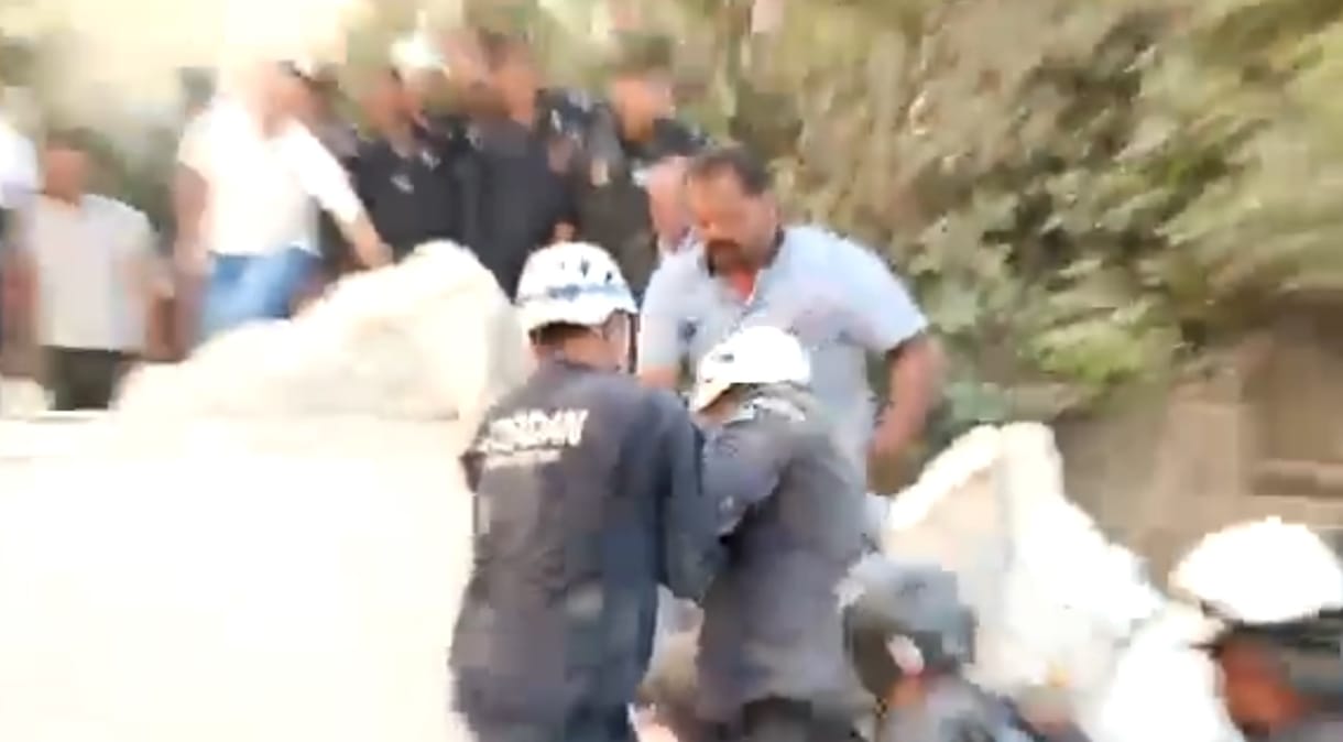 Élve mentettek ki Jordániában egy csecsemőt, aki 24 órát töltött egy összedőlt ház romjai alatt