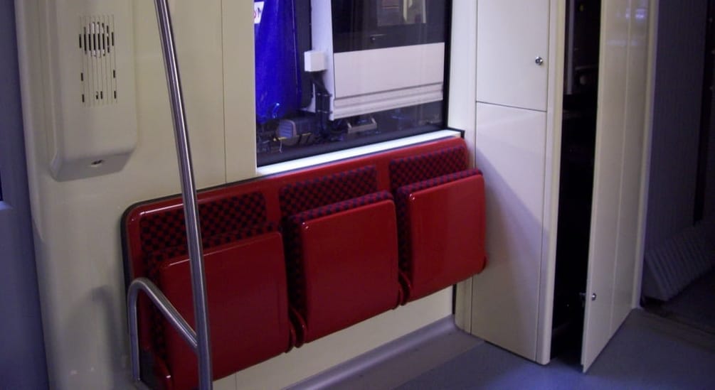 Rosszul lett, majd meghalt egy utas a 4-es metrón, senki sem segített rajta
