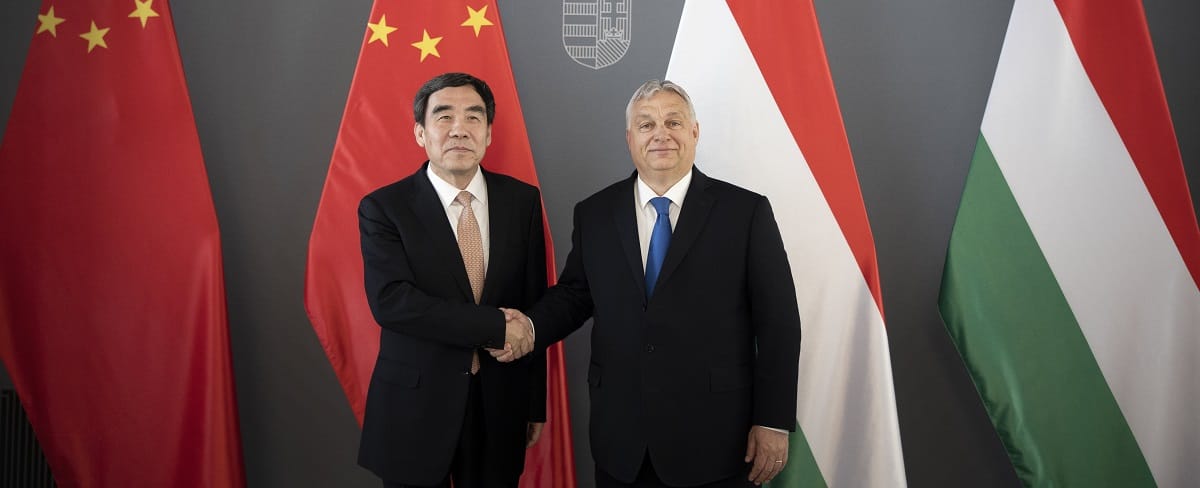 A Karmelitában fogadta Orbán a Vodafone megvásárlását vélhetően hitelező egyik kínai bank elnökét