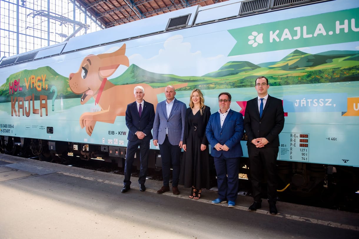 Fideszes vállalkozók jártak jól a kisiskolásoknak adott utazási kedvezménnyel