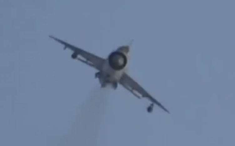 Ha egy MIG-21-es rádfordul, baj van – videó