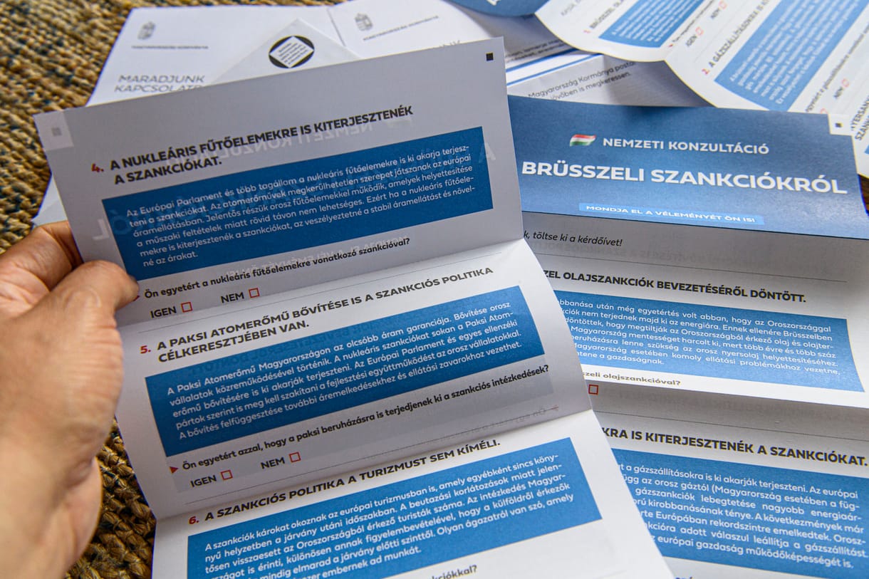 Pénteken adják postára a nemzeti konzultációt