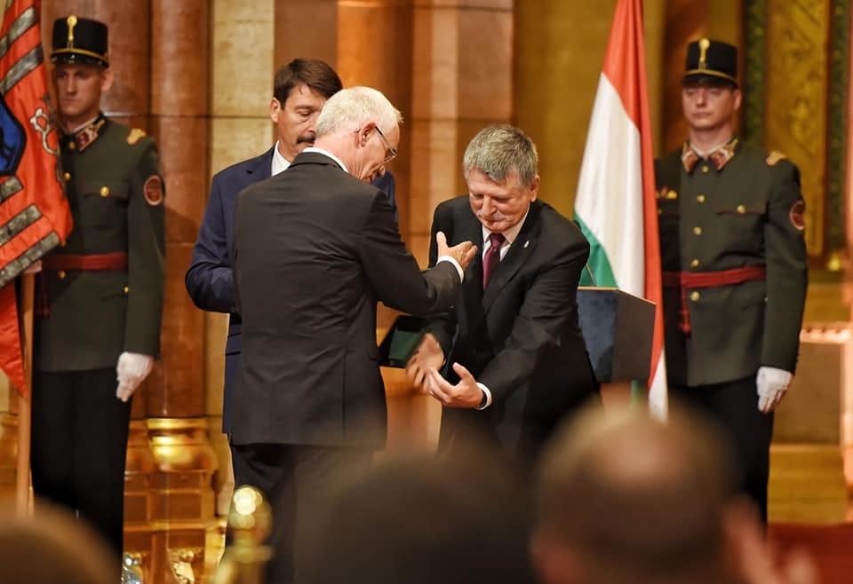 A hagyományok többszöri felrúgásával lehet a református zsinat elnöke Balog Zoltán