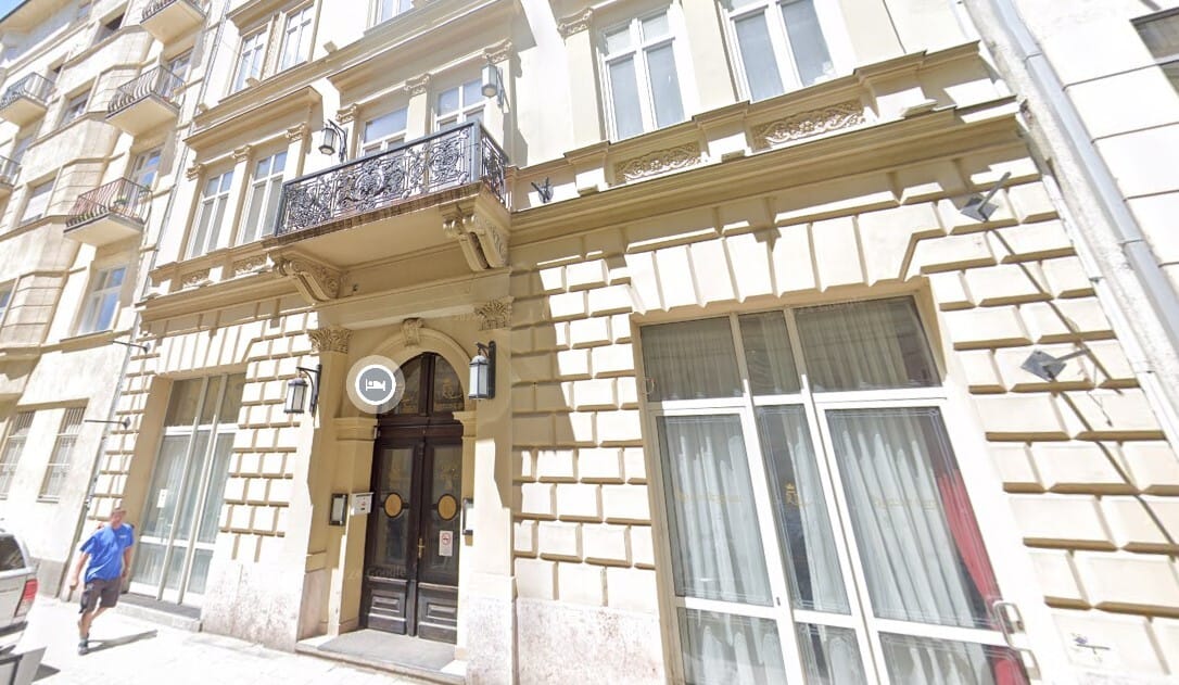 A budapesti hop on, hop offos jordániai vállalkozó belevág a szállodaüzemeltetésbe is