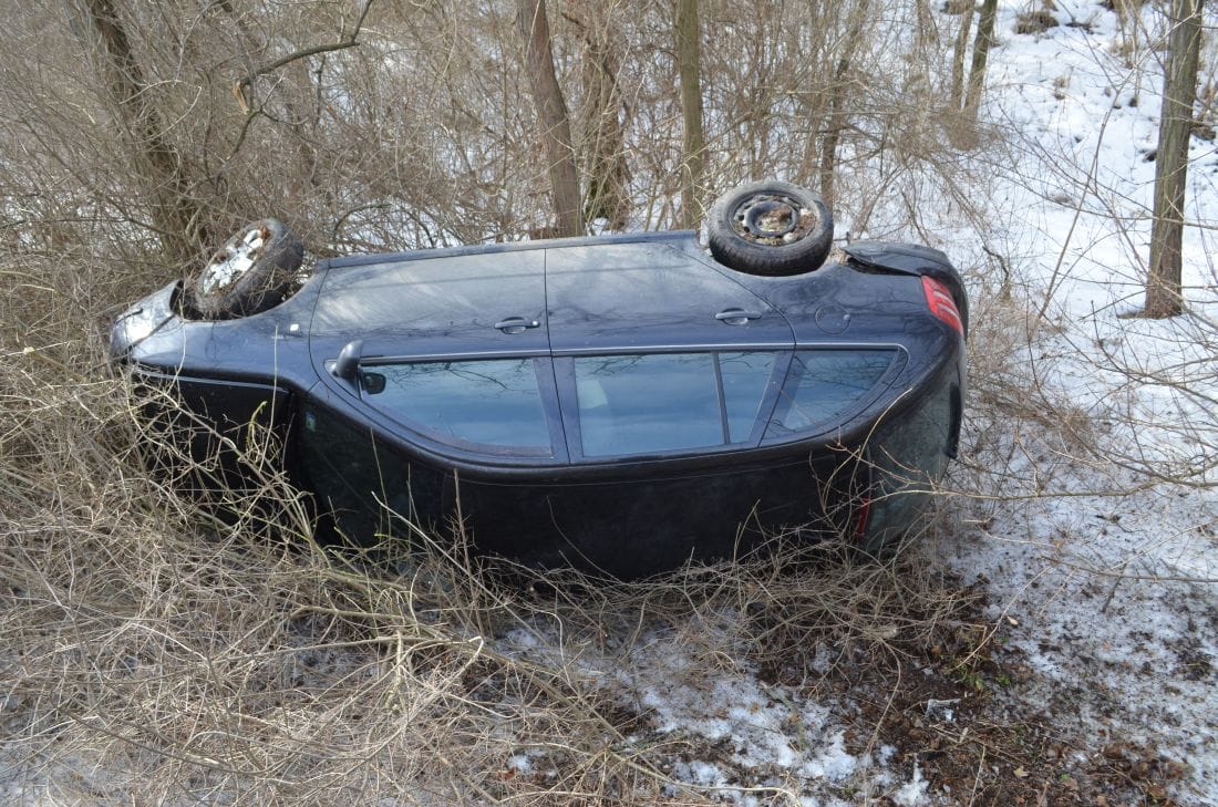 Keresnek egy balesetet okozó fantom autóst