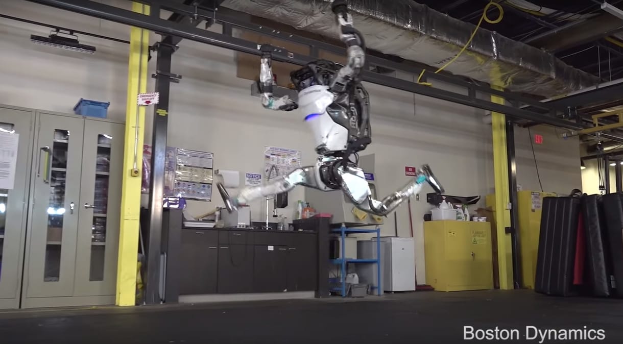 Videó: lenyűgöző, milyen kecsesen tornázik ez az emberszabású robot