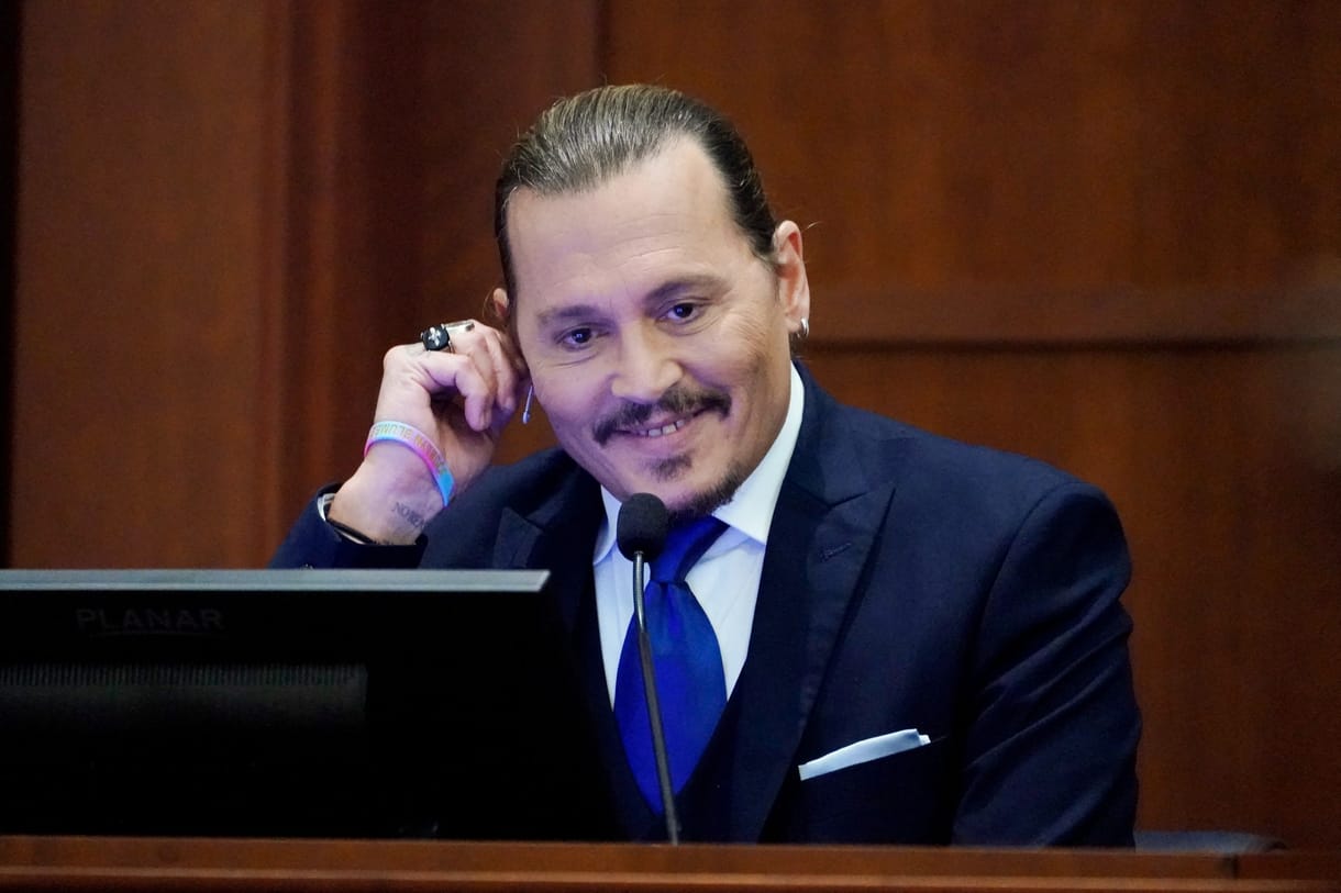 Johnny Depp összejött a korábbi ügyvédjével