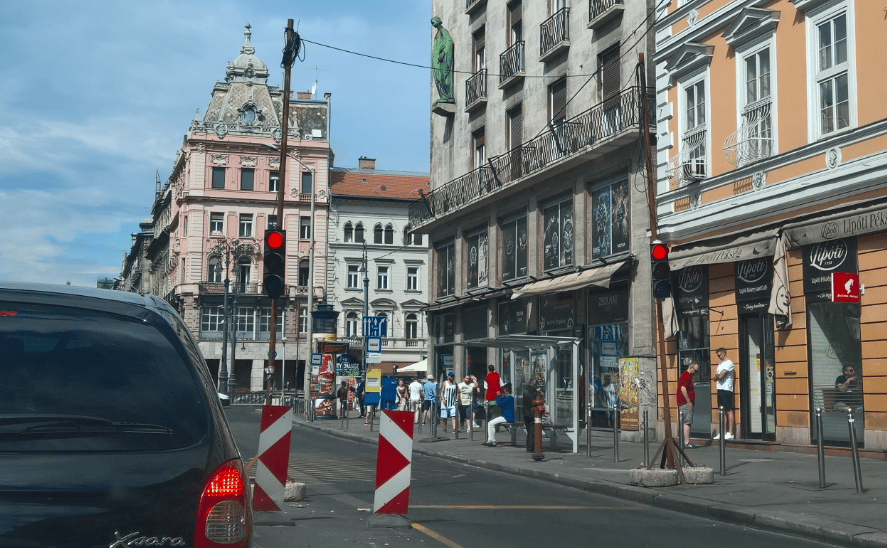 Nyáron feltúrják az Astoriát