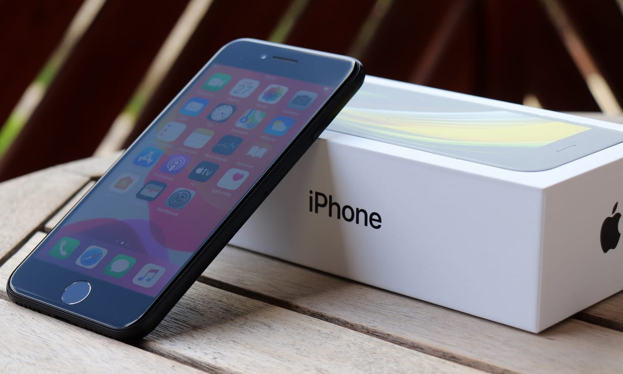 Időgép nem rossz áron: teszten a kicsiben nagy 2020-as iPhone SE