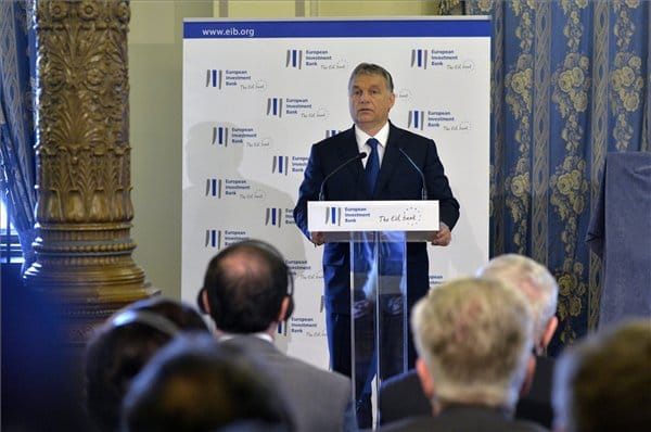 Orbán már látja a kiutat a szűk esztendőkből