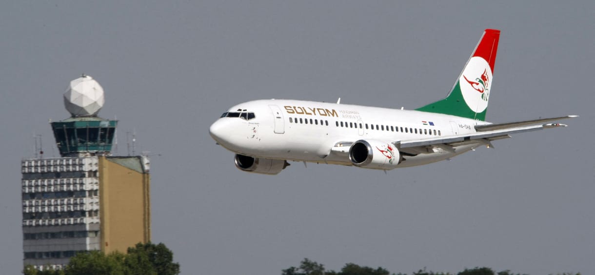 A Hundubot most törölték, a Sólyom Airways még mindig megvan, Vajna Tímea fánkozója pedig már építőipari cég
