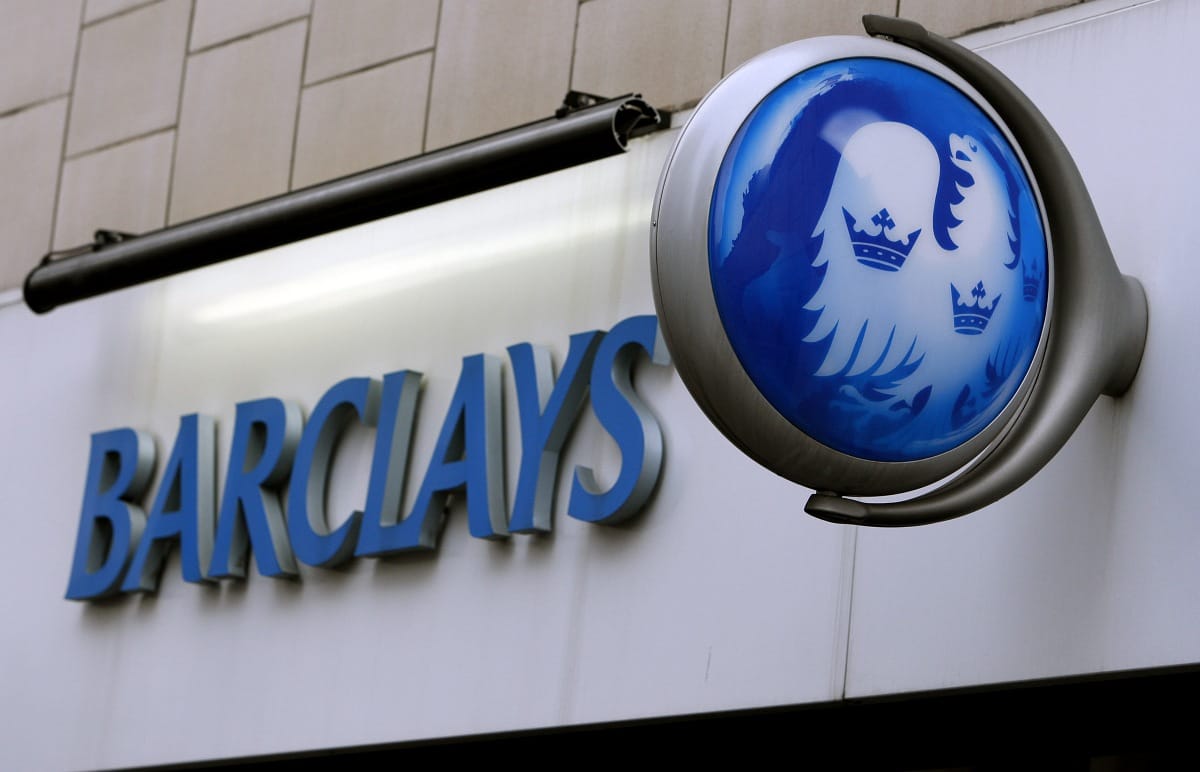 Két vezető bank is padlót fogott a Brexit miatt
