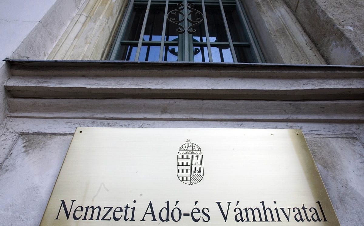 A NAV majdnem az összes itthoni bankszámlánkat látja