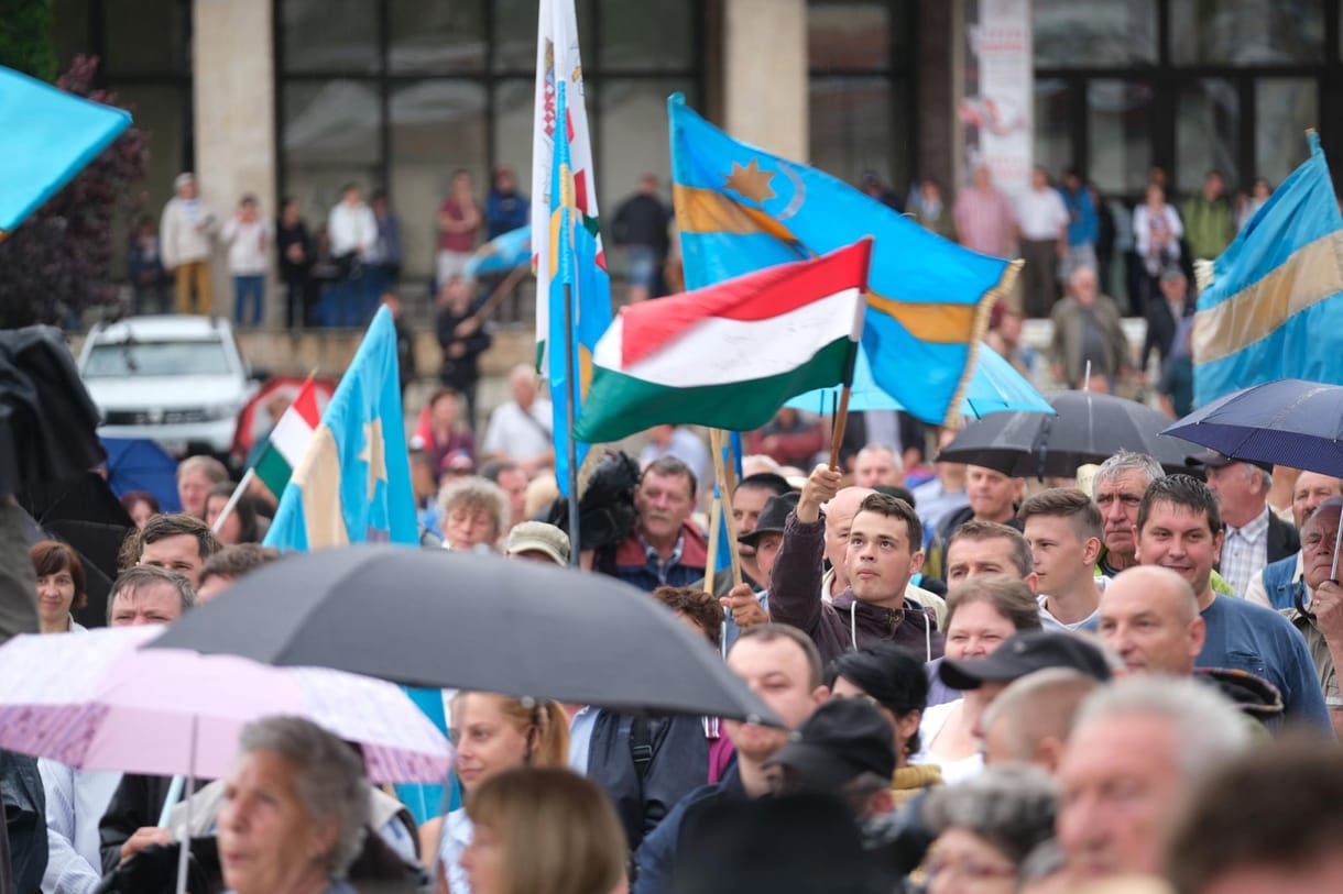 Szeretettel Erdélyből: Normális hangok tüntetése