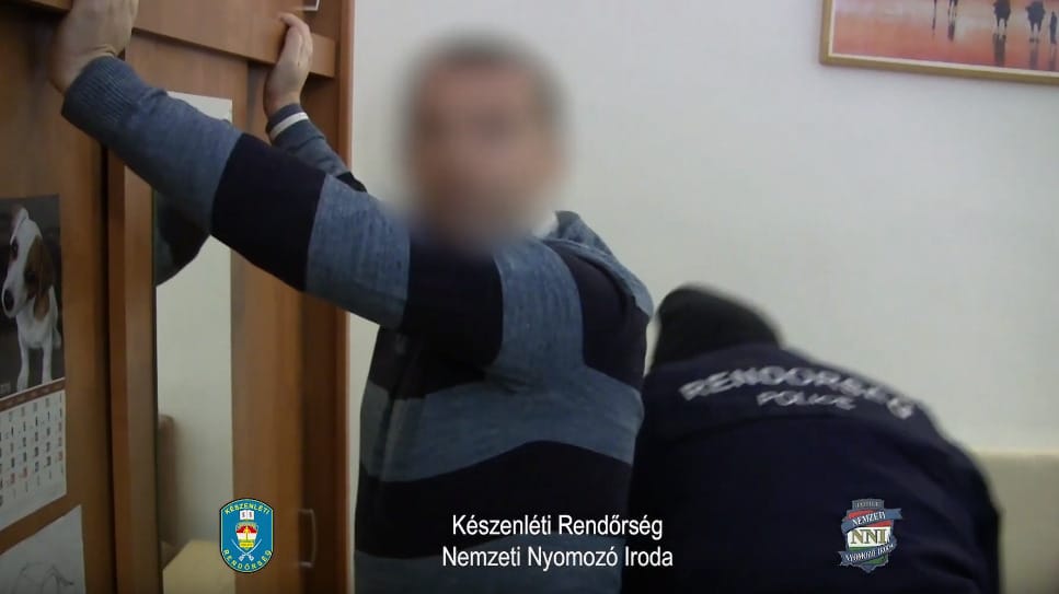 Gyermekpornográfia miatt körözött ír férfit kaptak el Budapesten