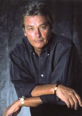 Alain Delon verte a családját