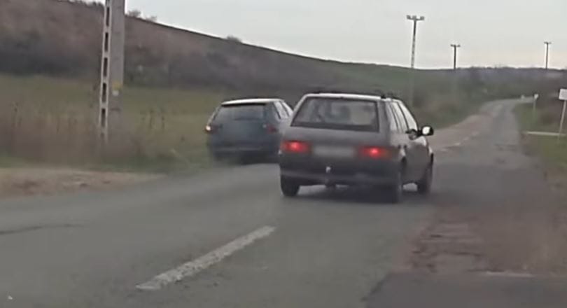Nagyon pórul járt az autós, aki megúszott egy egy veszélyes helyzetet, de máris jött a másik – videó