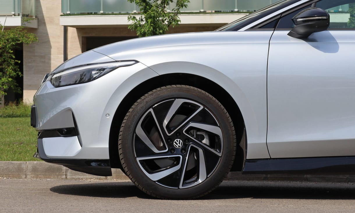 Konkrétan 709 kilométeres hatótávra képes az új elektromos VW