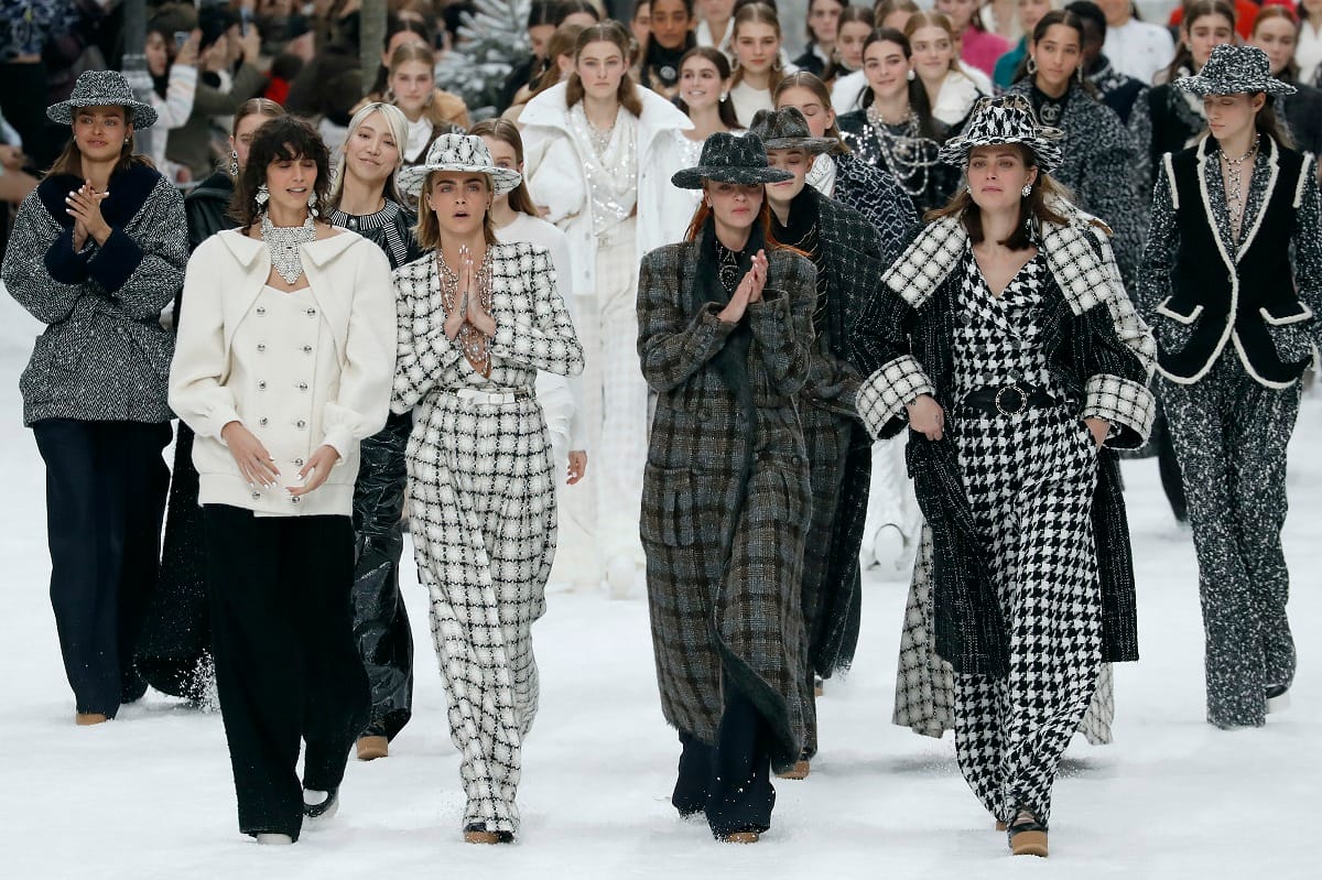 A Chanel bemutatta a februárban elhunyt Karl Lagerfeld utolsó kollekcióját