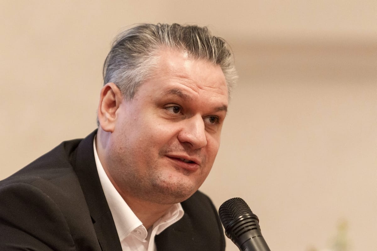 A magyar államtitkár olasz lapban ment neki a bevándorlókvótának