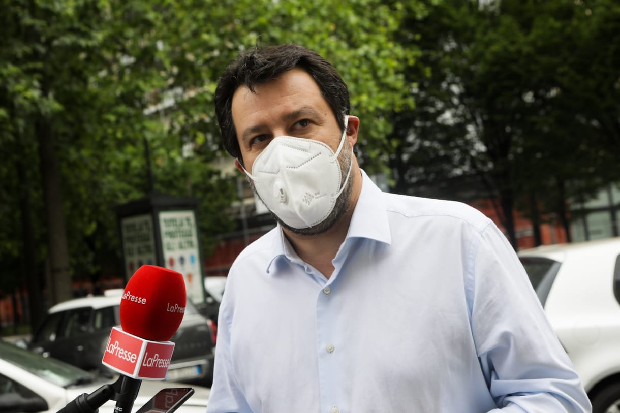 Tüntetni hívja a híveit Matteo Salvini