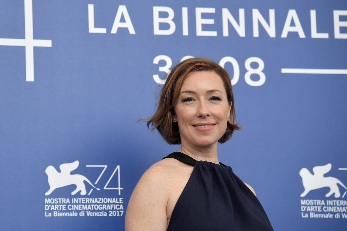 „Ez számomra a rendezés magasiskolája” – Molly Parker Szabó Istvánról, Mundruczó Kornélról és a Doki című új orvosos sorozatáról 