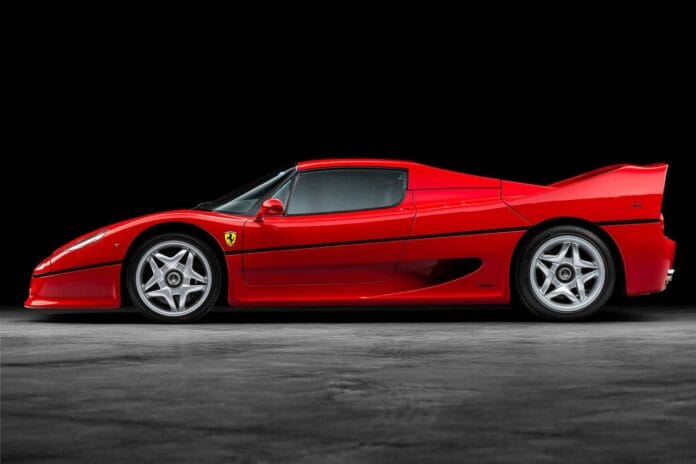 217 megtett kilométerrel lényegében új ez a 25 éves Ferrari F50-es