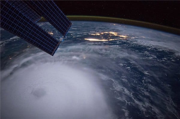 Látványos űrfelvételt közölt a NASA egy hurrikánról - fotó