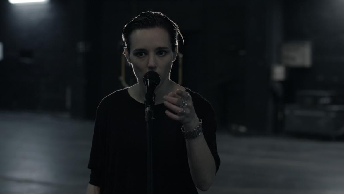 Erős atmoszférájú filmet kaptunk az év egyik legjobb albumához