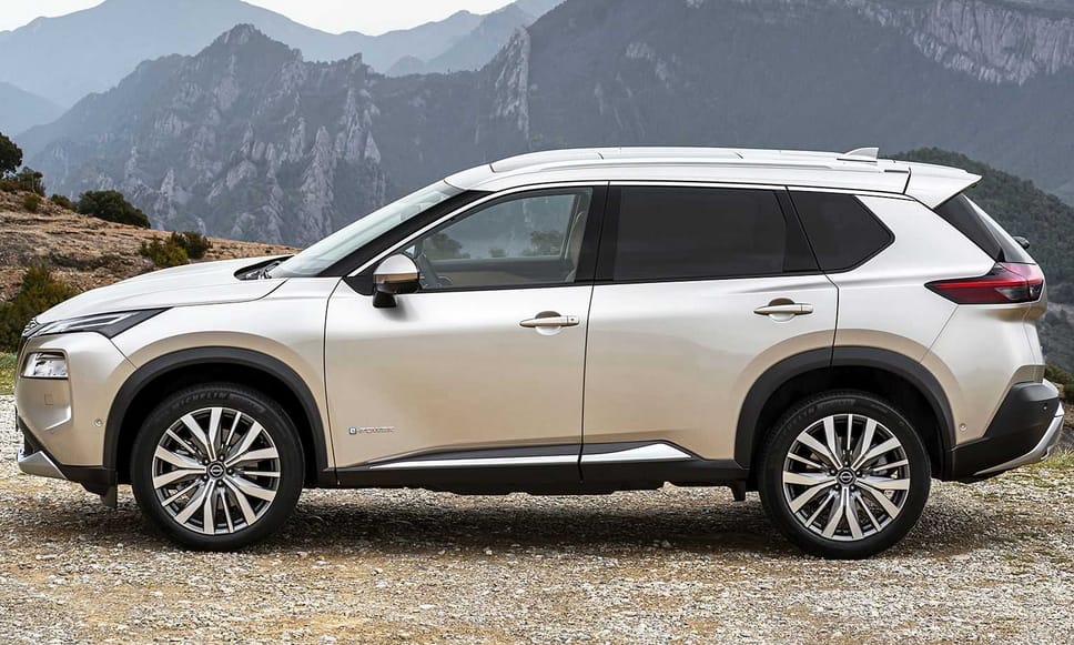 Benzint kér, de villany hajtja: Magyarországon a teljesen új Nissan X-Trail