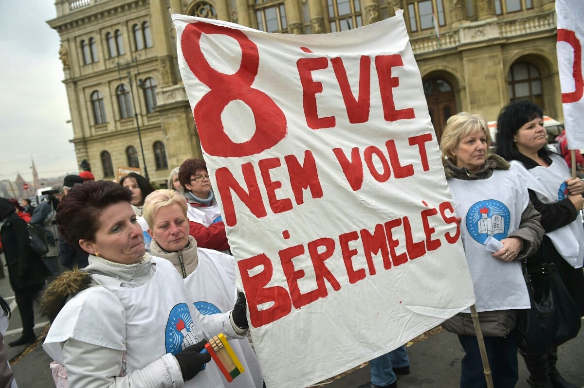 Év eleji pofonként érheti a tanárokat a minimálbér-emelés