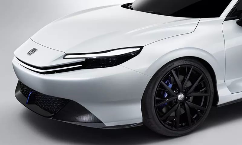 A Honda látványos formában támasztja fel a Prelude sportkupét