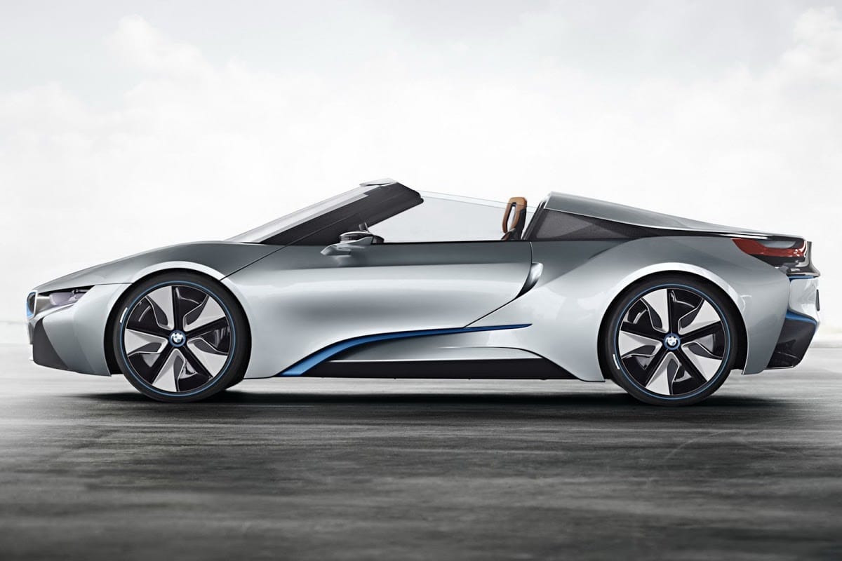 Videó: így szerelik össze és tesztelik a nyitható tetejű, erősebb új BMW i8-at