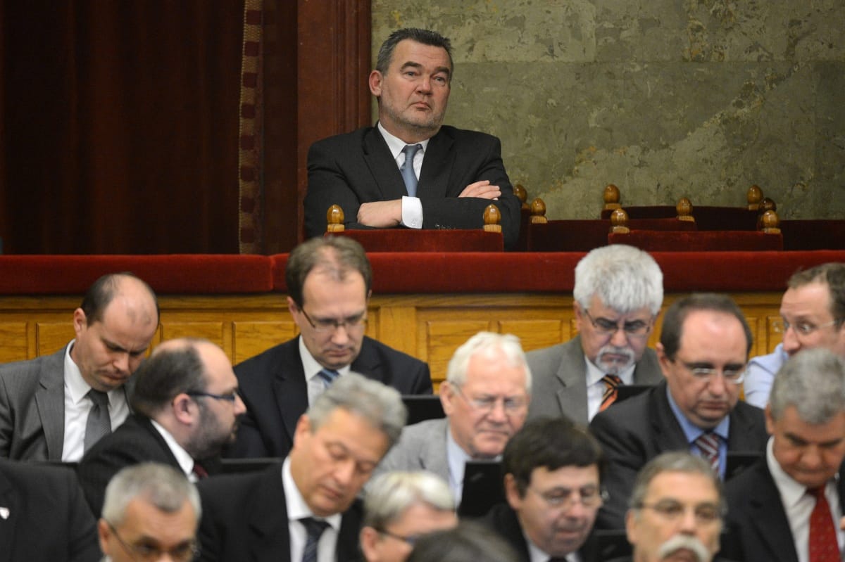 Felkészült jogász vagy ráérős adjunktus védi majd a jogainkat?