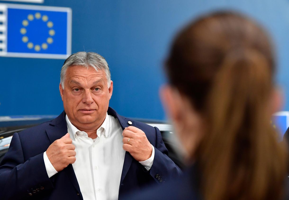 Orbán győzelemről beszél Brüsszelben, pedig nem tartotta be az Országgyűlés határozatát