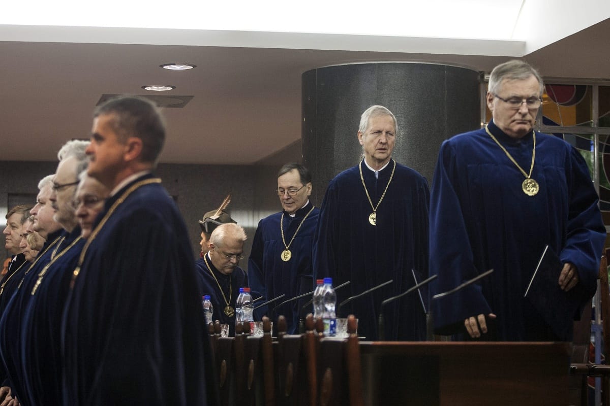Már készül a kormányzati kommunikáció az Ab-döntésre